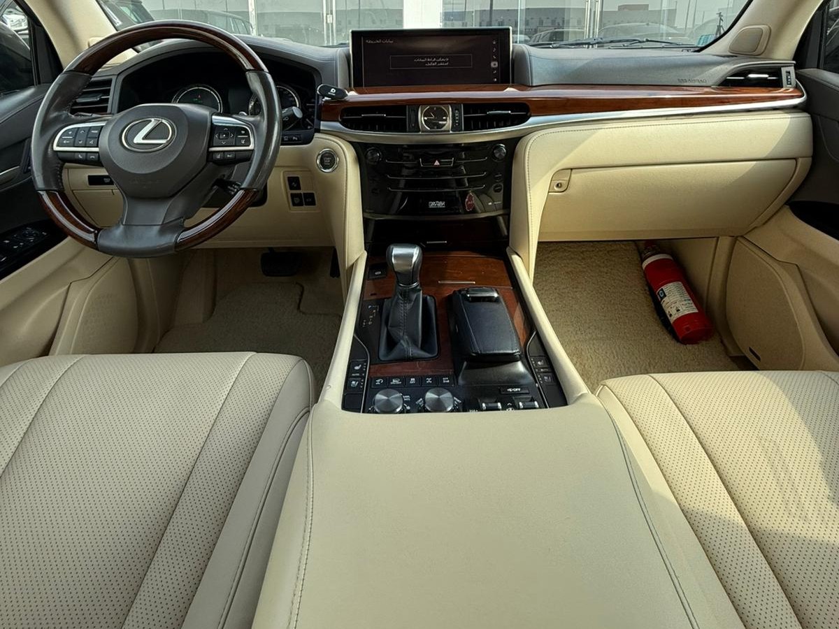 Lexus LX 570 2017 - Image 3