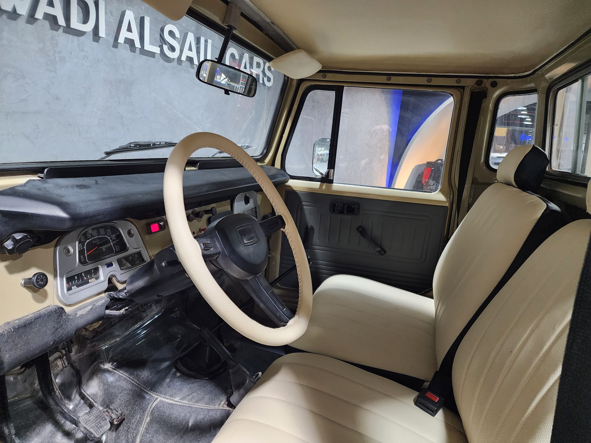 Toyota Land Cruiser LX 1982 - Image 3