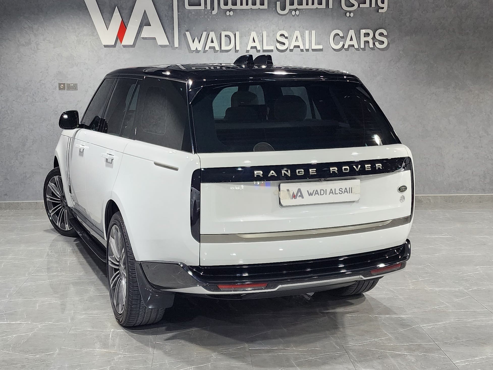 Land Rover Range Rover Vogue 2023 - Image 2