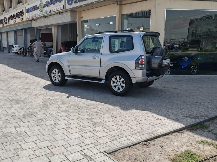 Mitsubishi Pajero - Image 3