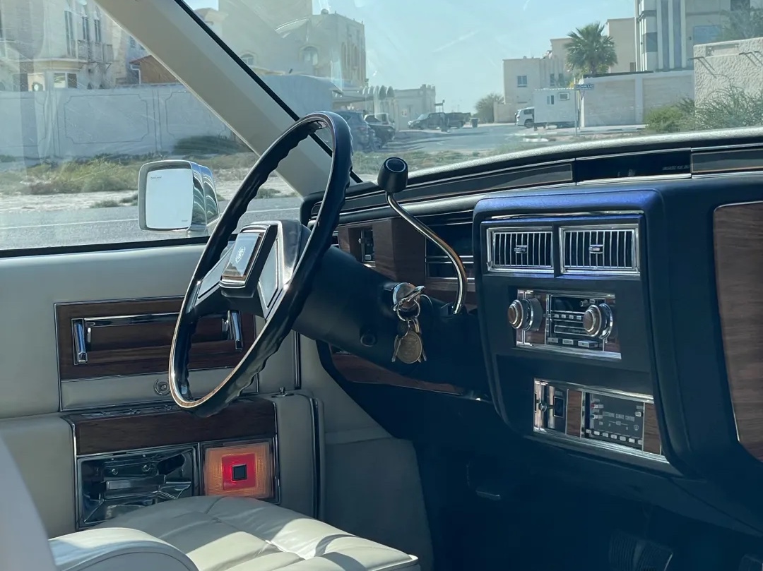 كاديلاك كلاسيك 1985 - Image 4