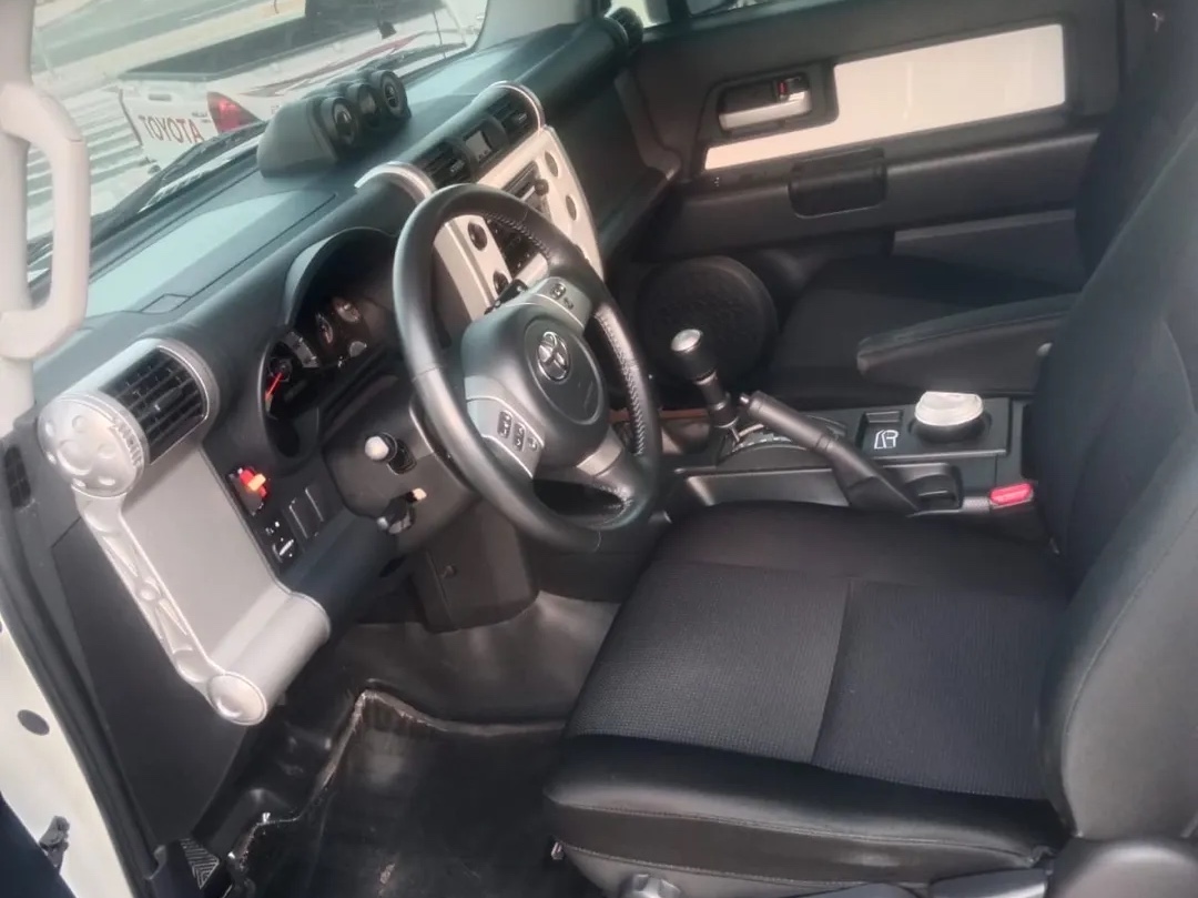 Toyota FJ Cruiser 2022 - Image 4