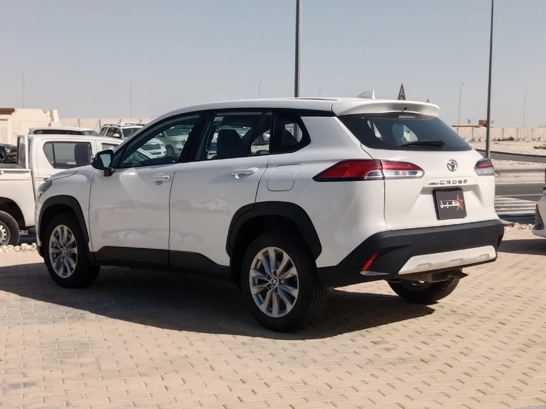Toyota Corolla cross 2023 - Image 2