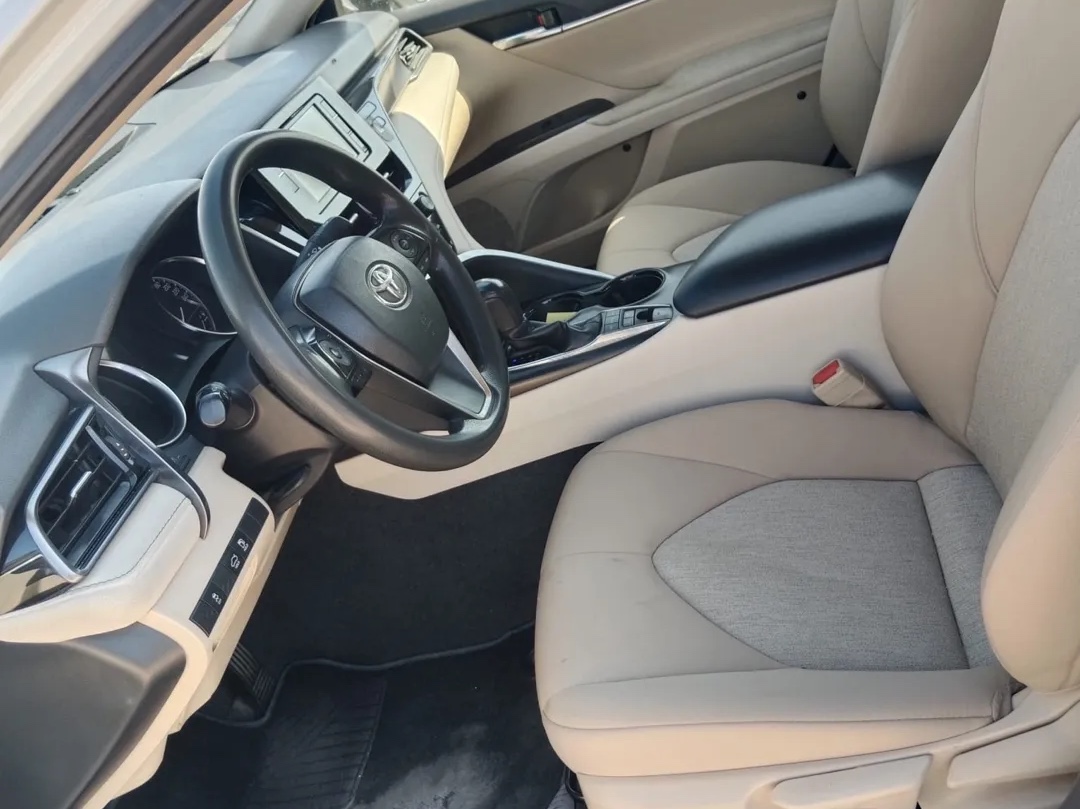 Toyota Camry LE 2022 - Image 4