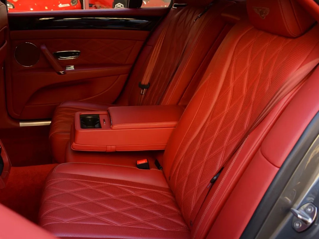 Bentley Flying Spur 2014 - Image 4