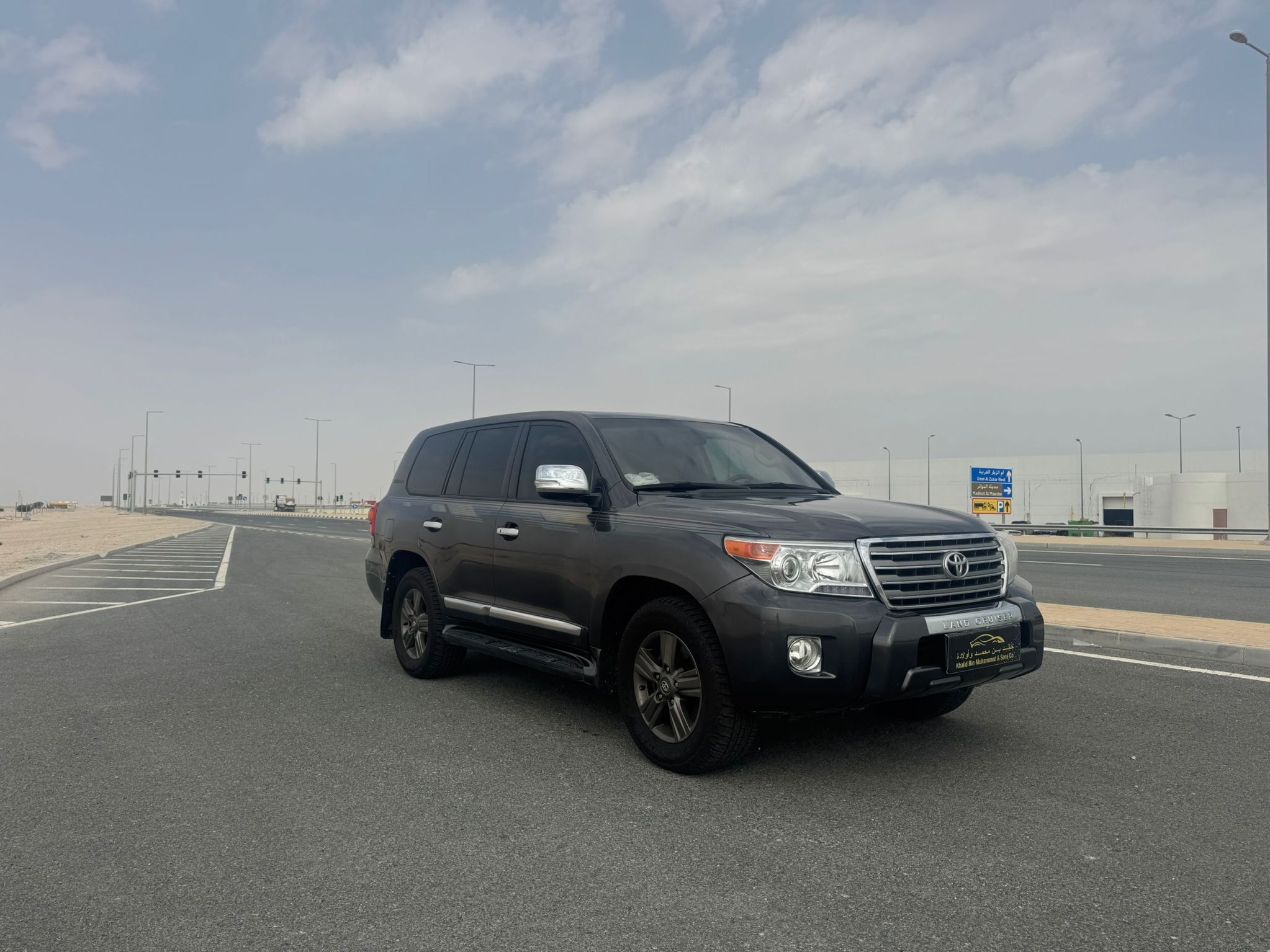 Toyota Land Cruiser GXR v8 2012 - Image 2