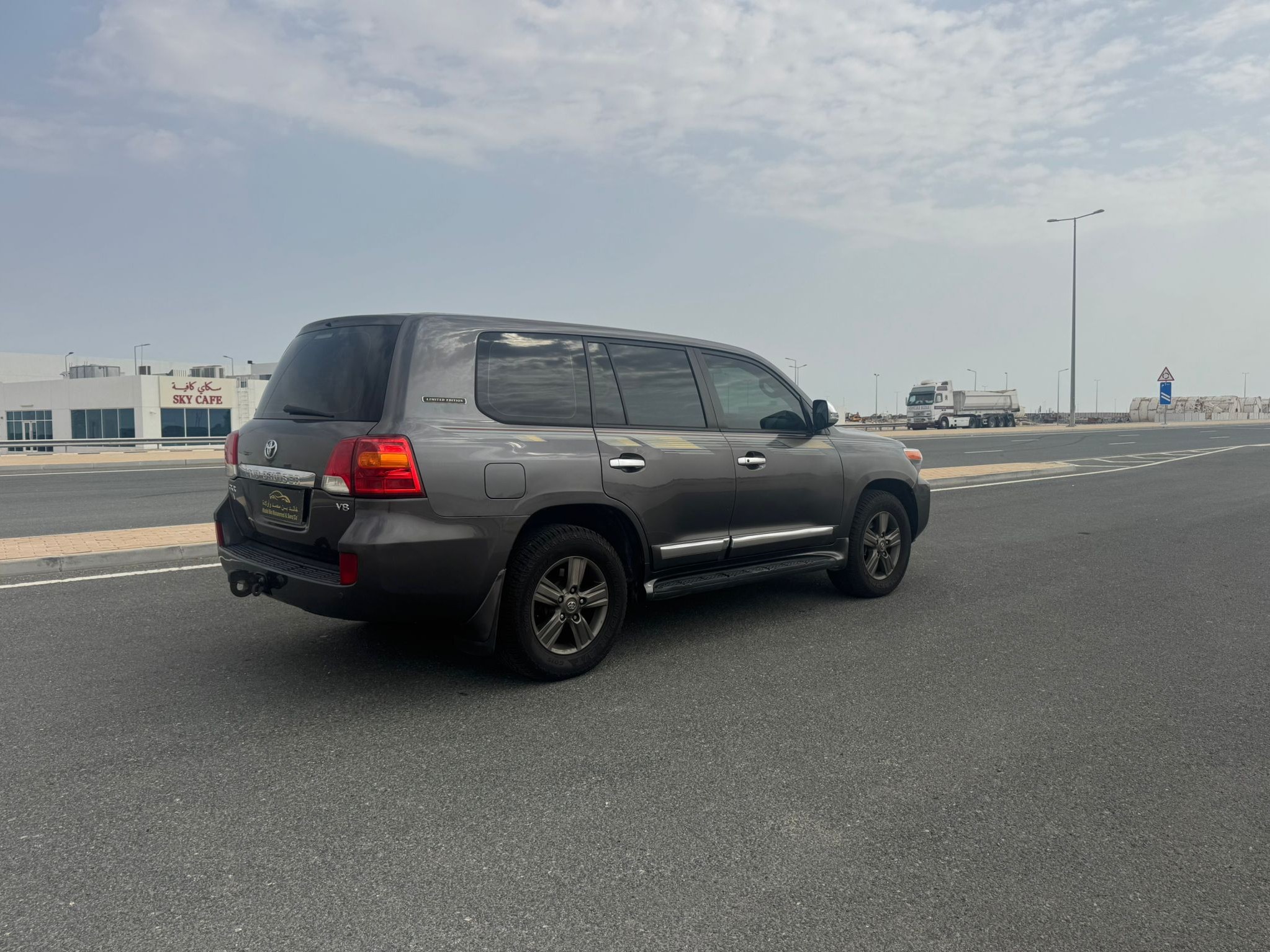 Toyota Land Cruiser GXR v8 2012 - Image 3
