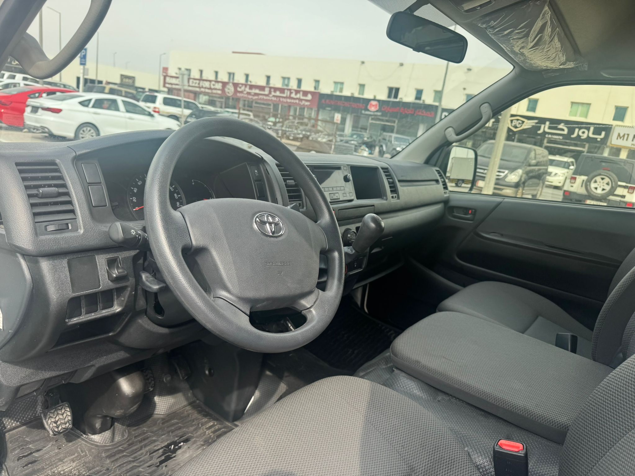 Toyota Hiace Bus 2025 - Image 4