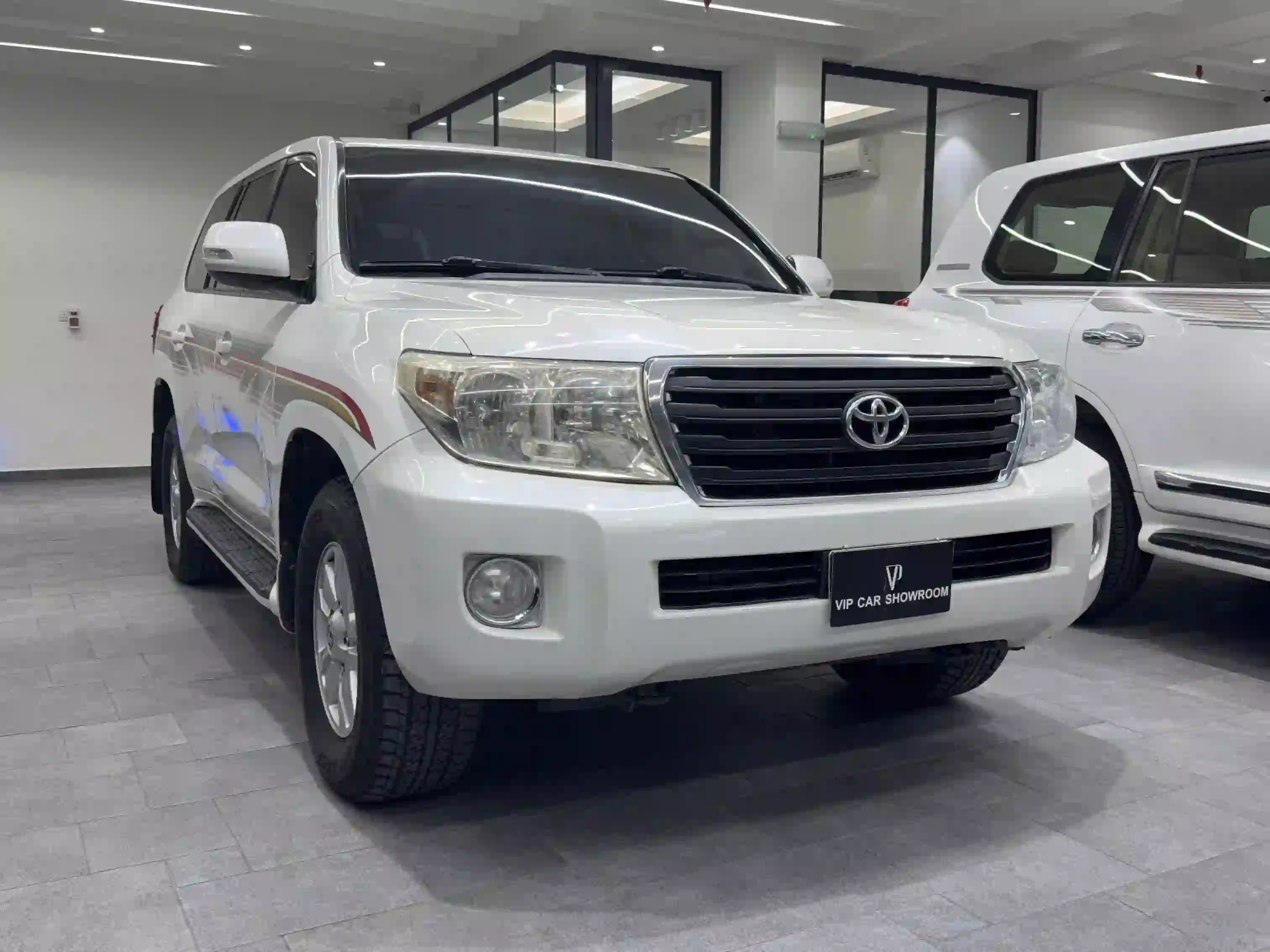 Toyota Land Cruiser GX 2013 - Image 2