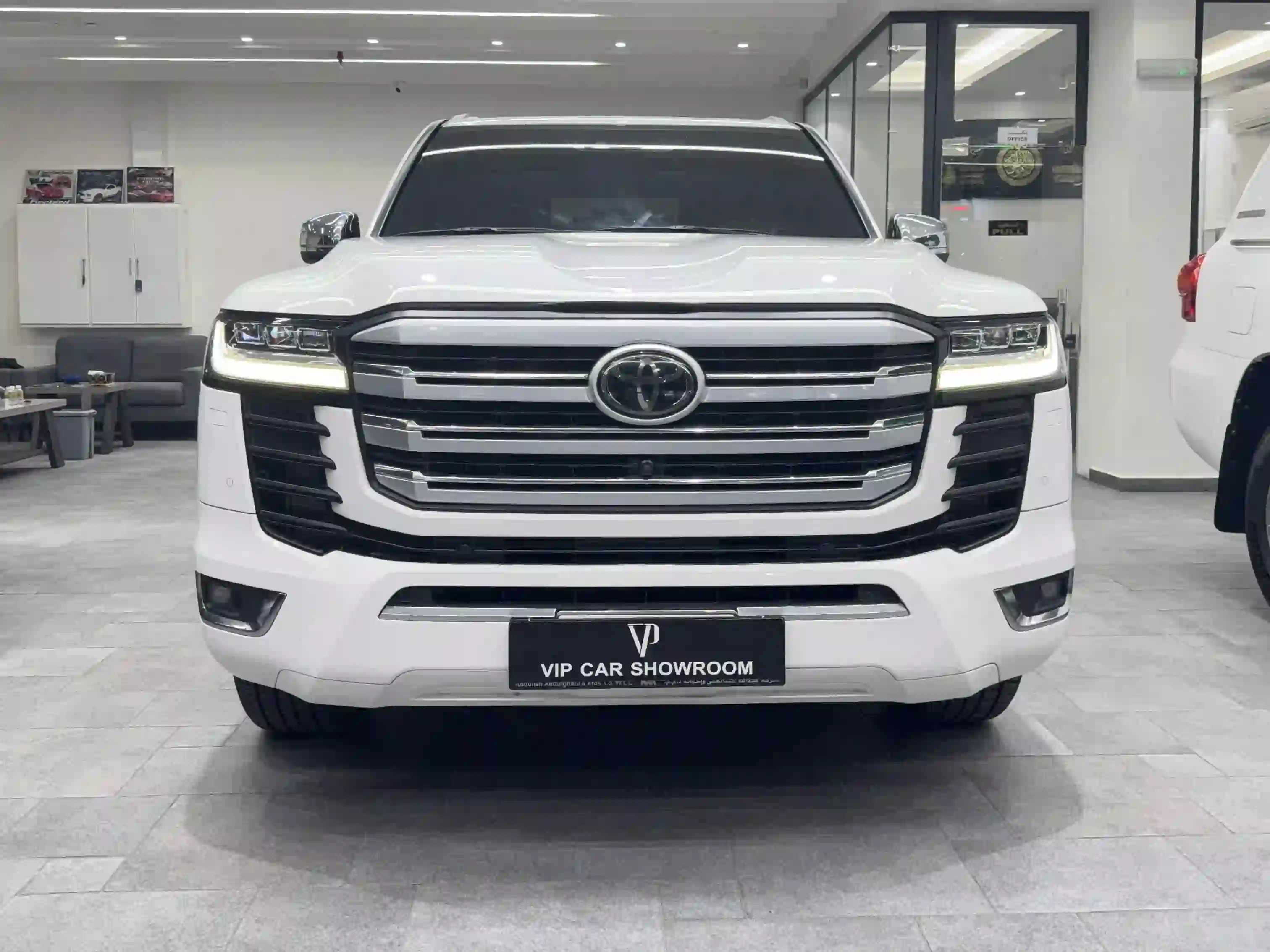 Toyota Land Cruiser VXR Twin Turbo 2022 - Image 2