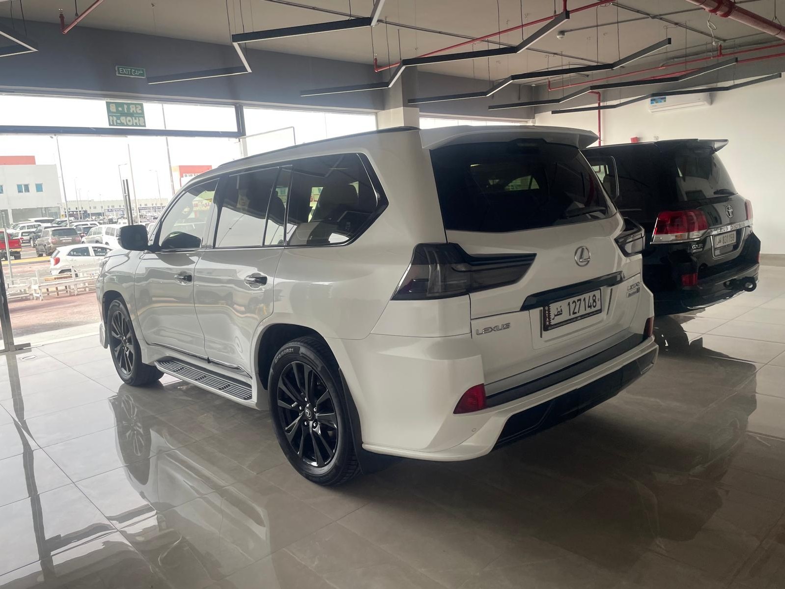Lexus LX 570 2016 - Image 3