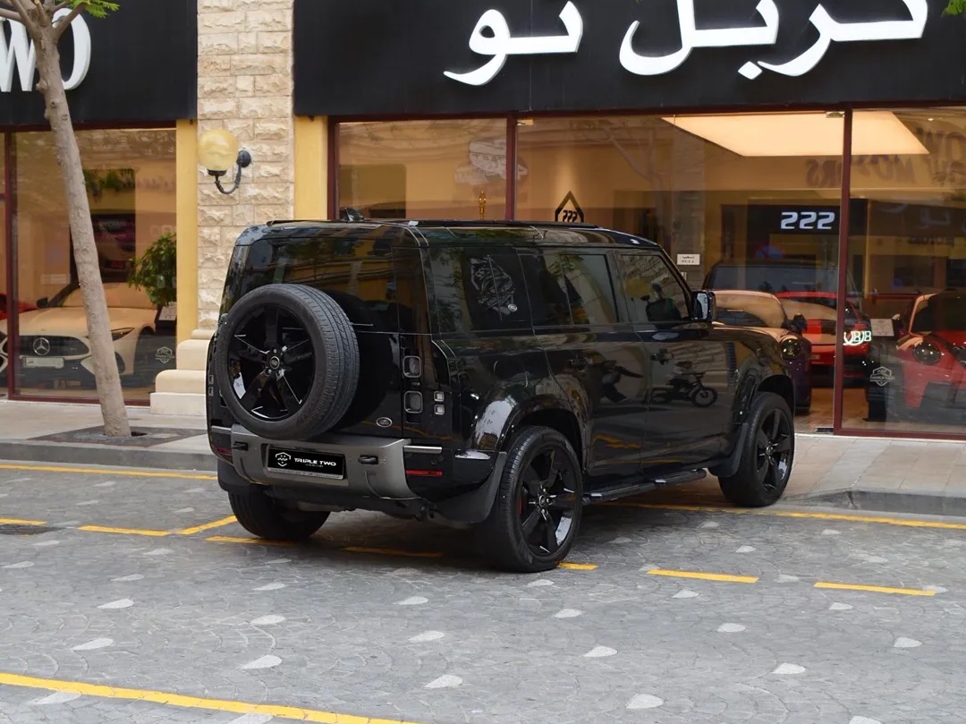 Land Rover Defender X Dynamic 2021 - Image 2