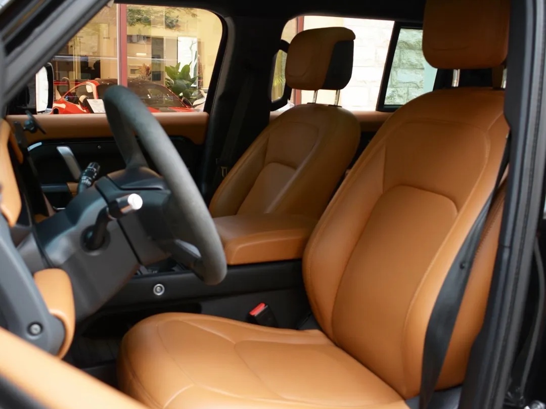 Land Rover Defender X Dynamic 2021 - Image 4