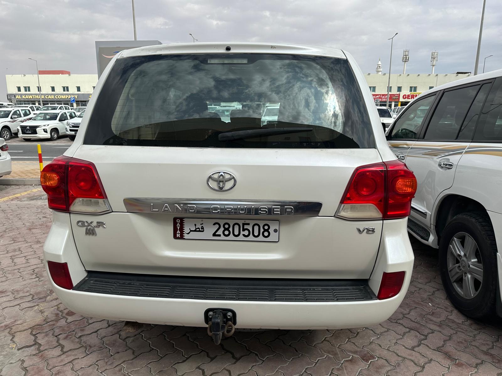 Toyota Land Cruiser GXR v8 2013 - Image 2