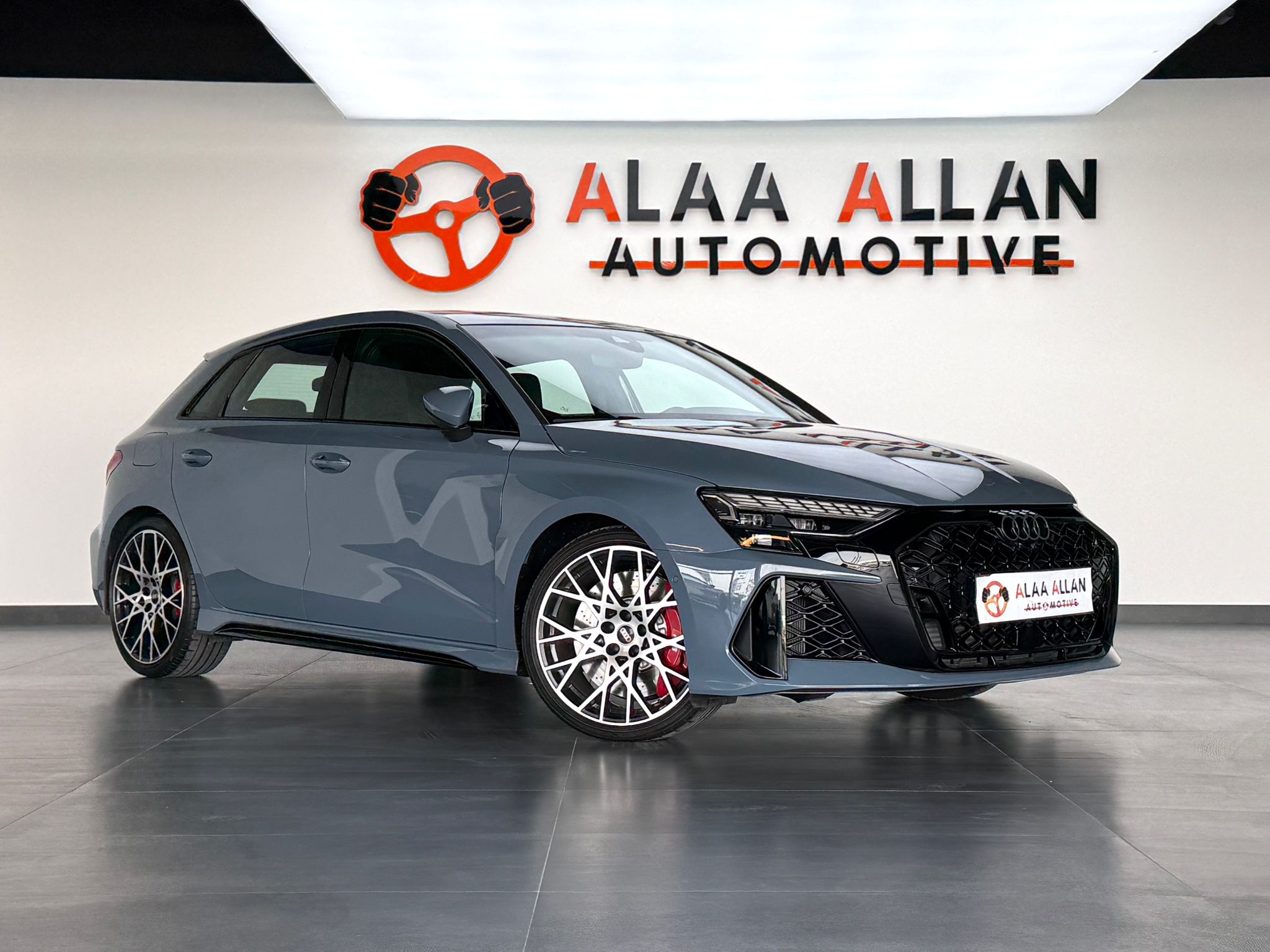 Audi RS 3  2025