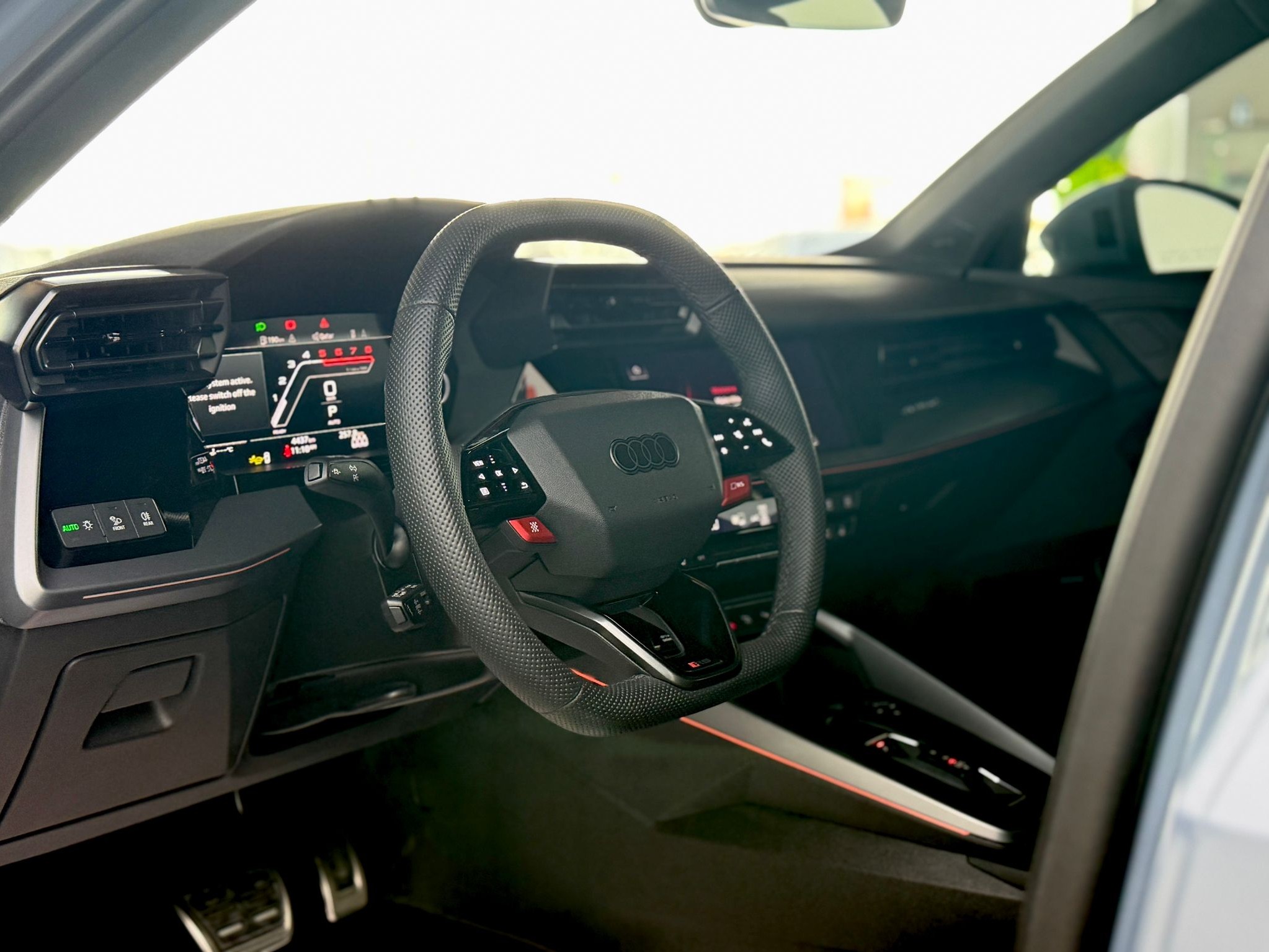Audi RS 3  2025 - Image 2