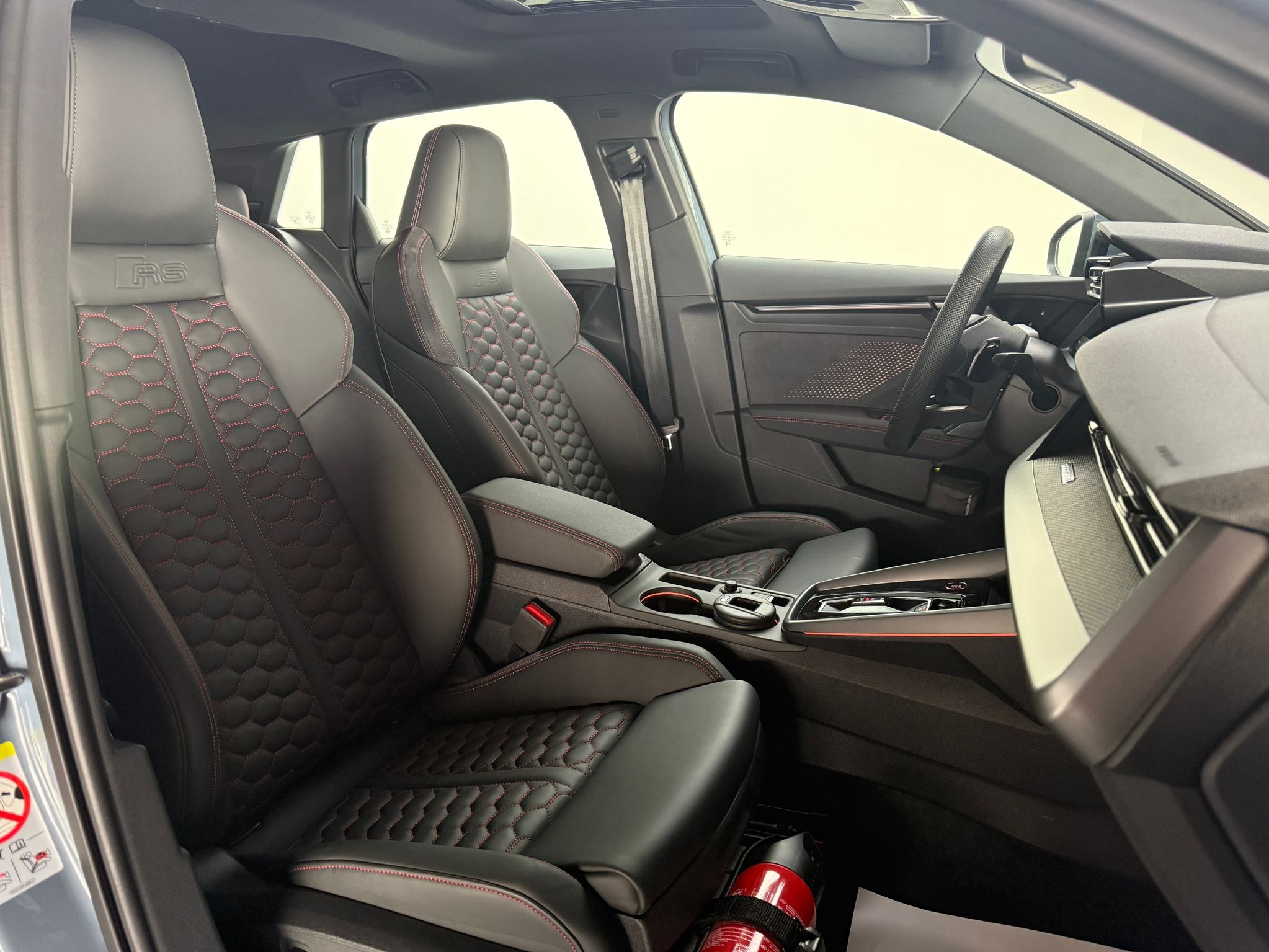Audi RS 3  2025 - Image 4