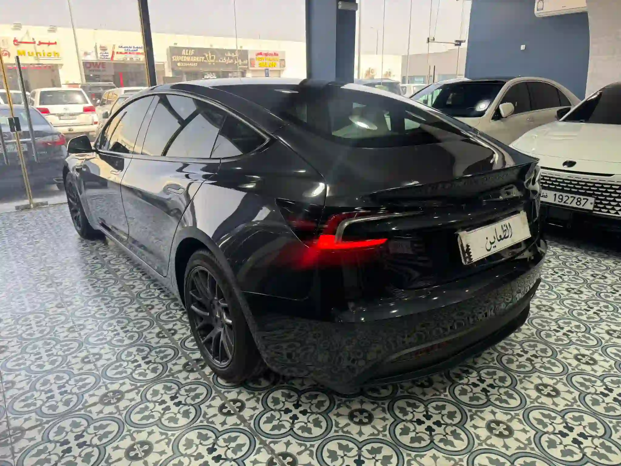 Tesla Dual motor 2024 - Image 3
