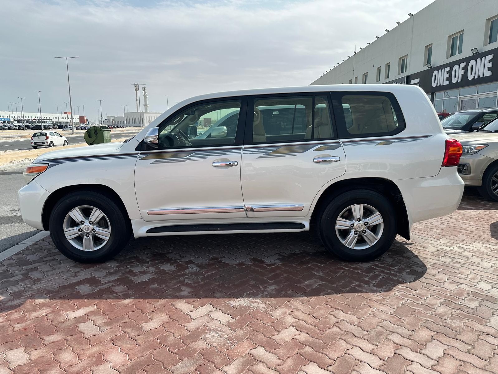 Toyota Land Cruiser GXR v8 2012 - Image 3