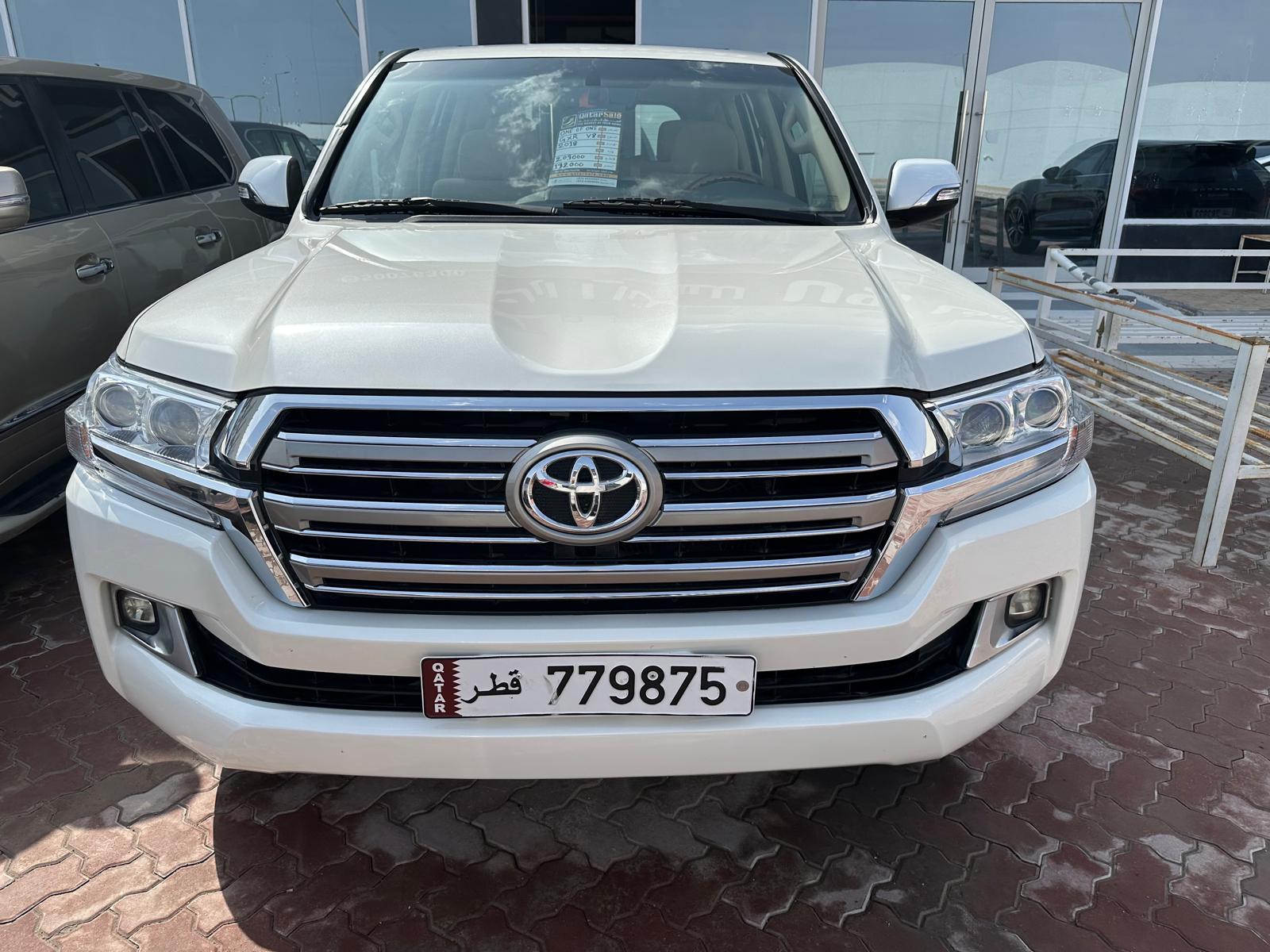 Toyota Land Cruiser GXR v8 2018