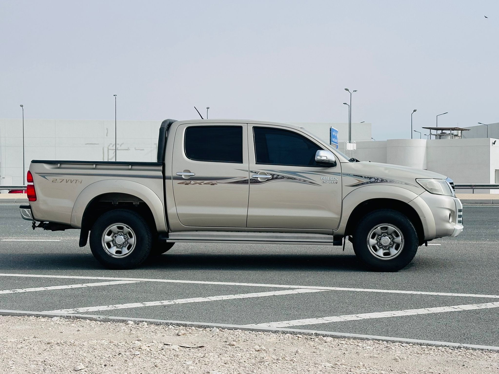 Toyota Hilux 2.7 2015 - Image 4