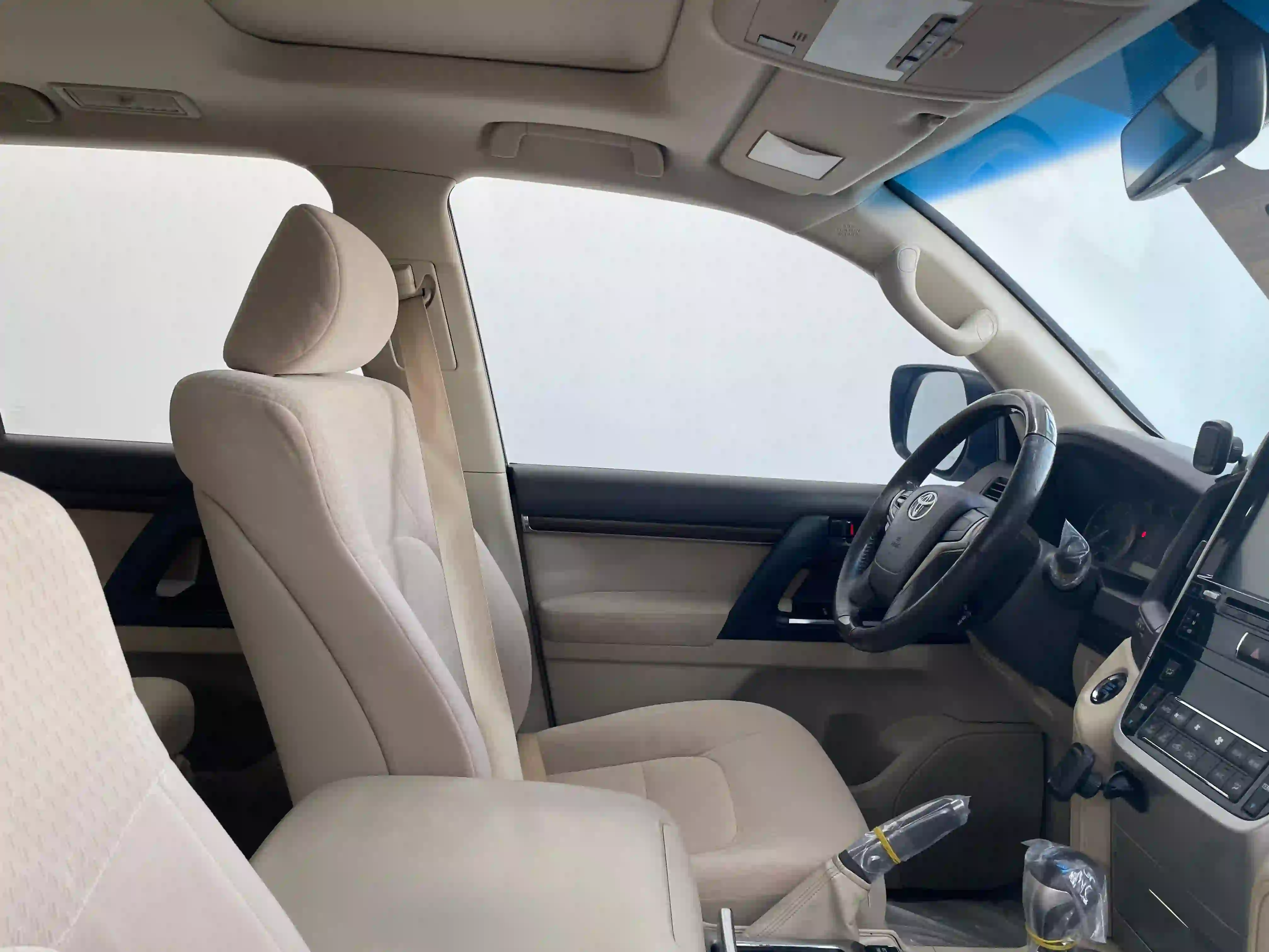 Toyota Land Cruiser GXR v8 2019 - Image 4