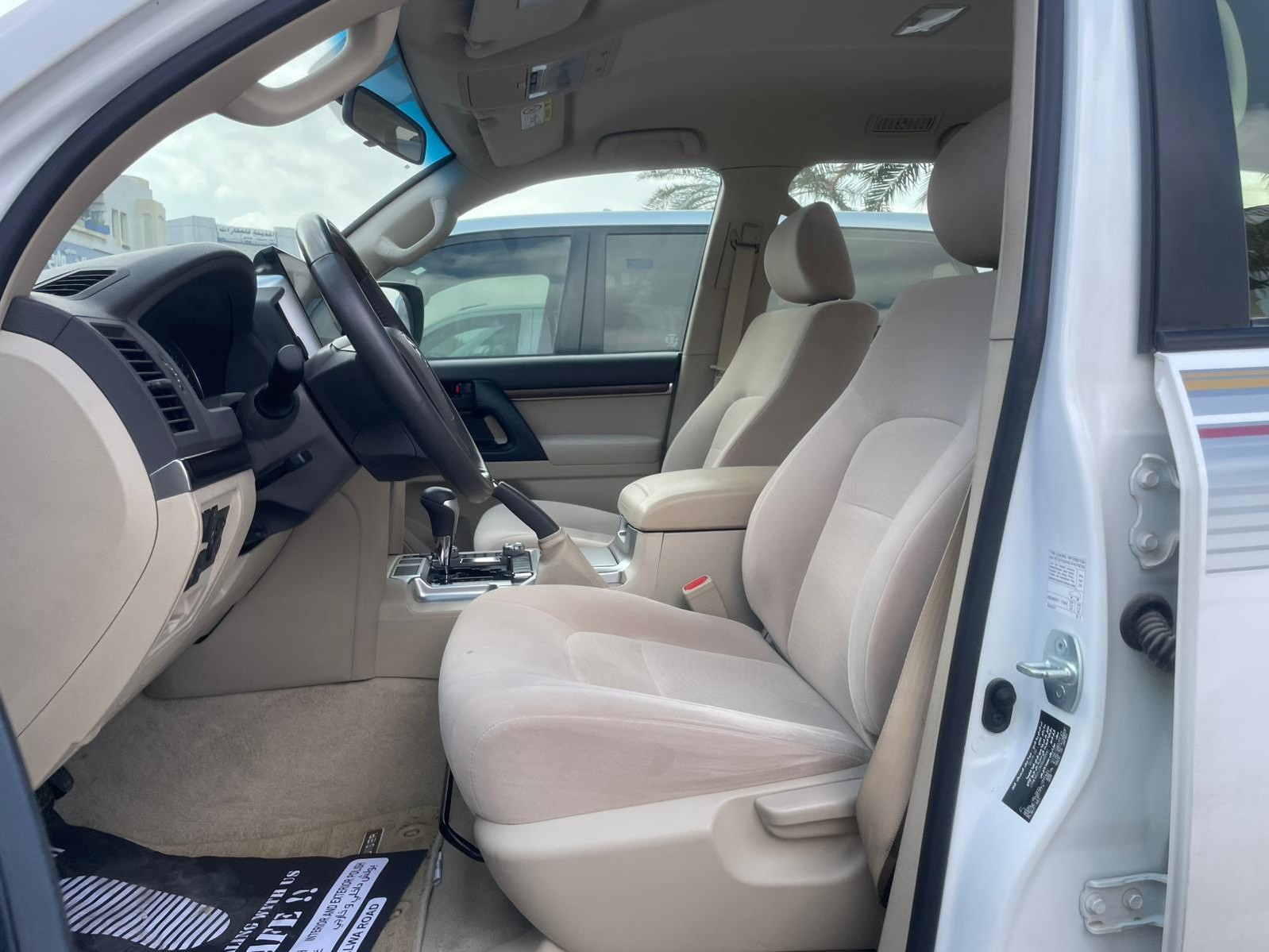 Toyota Land Cruiser GXR Diesel v8 2019 - Image 4
