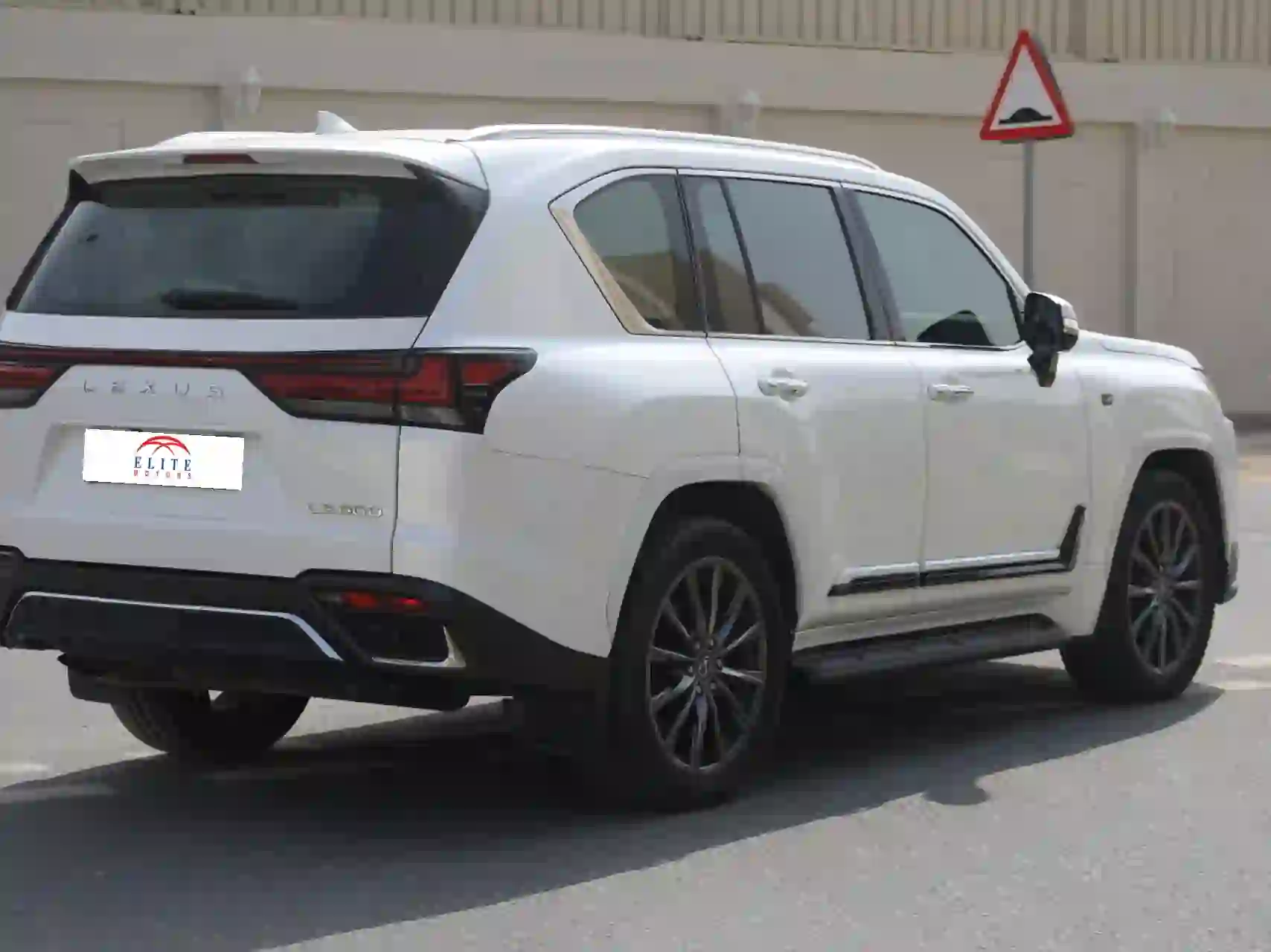 Lexus LX 600 F-Sport 2022 — photo 9 for sale in Qatar