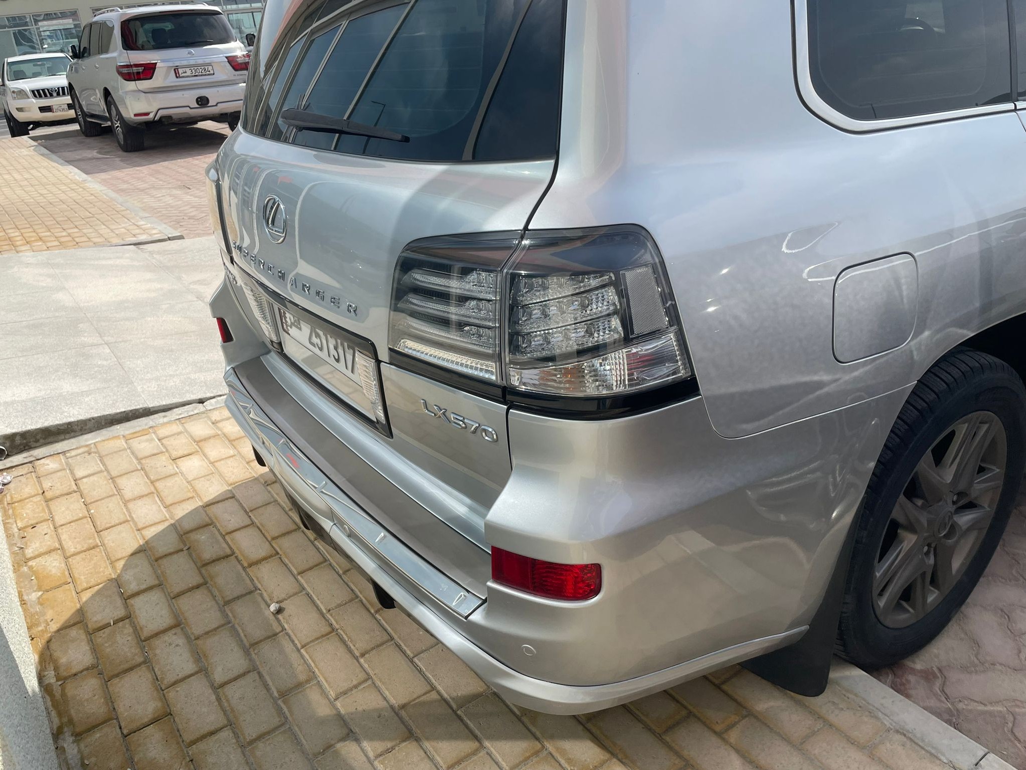 Lexus LX 570 2015 — photo 9 for sale in Qatar
