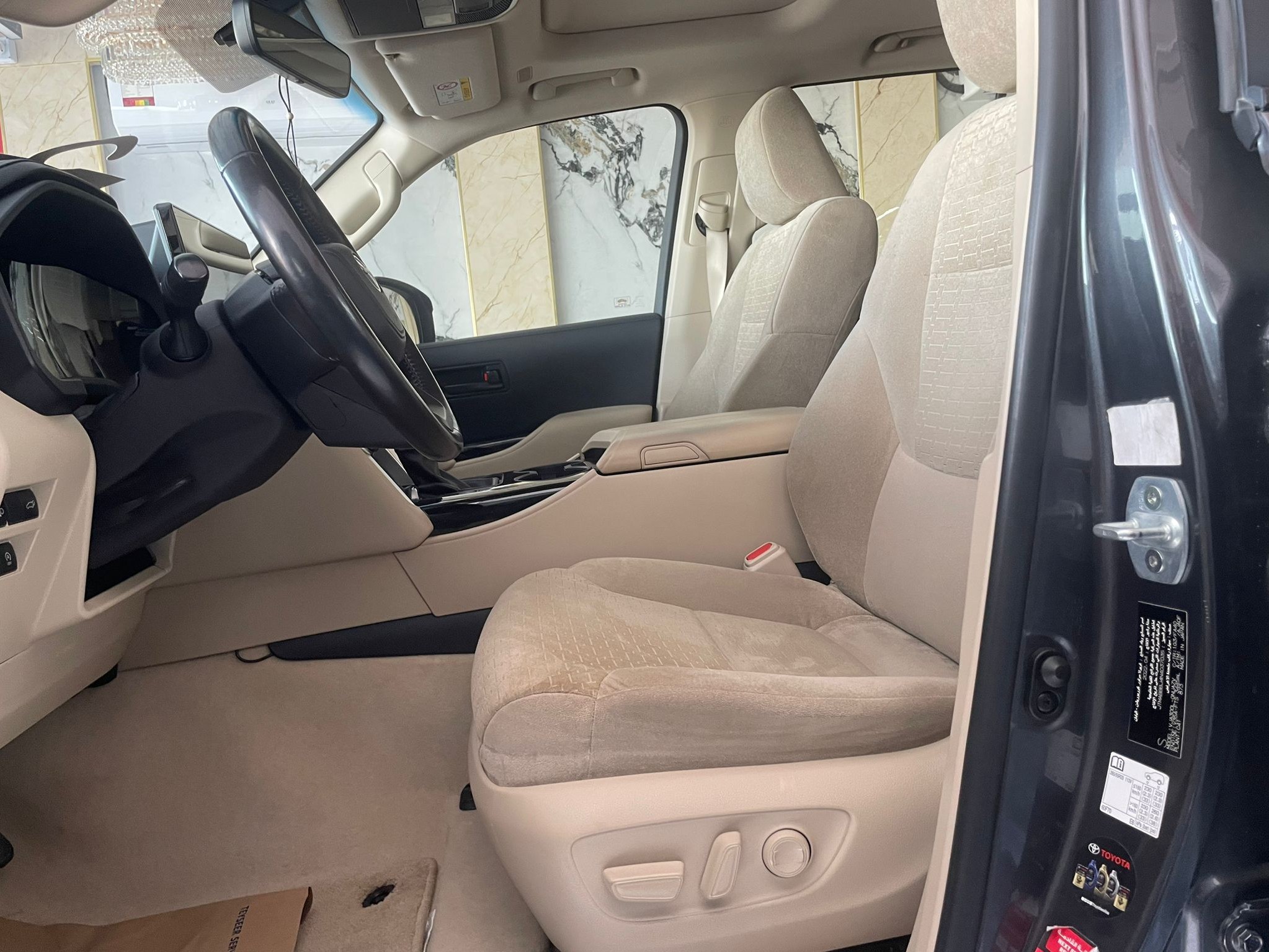 Toyota Land Cruiser GXR Twin Turbo 2022 - Image 4