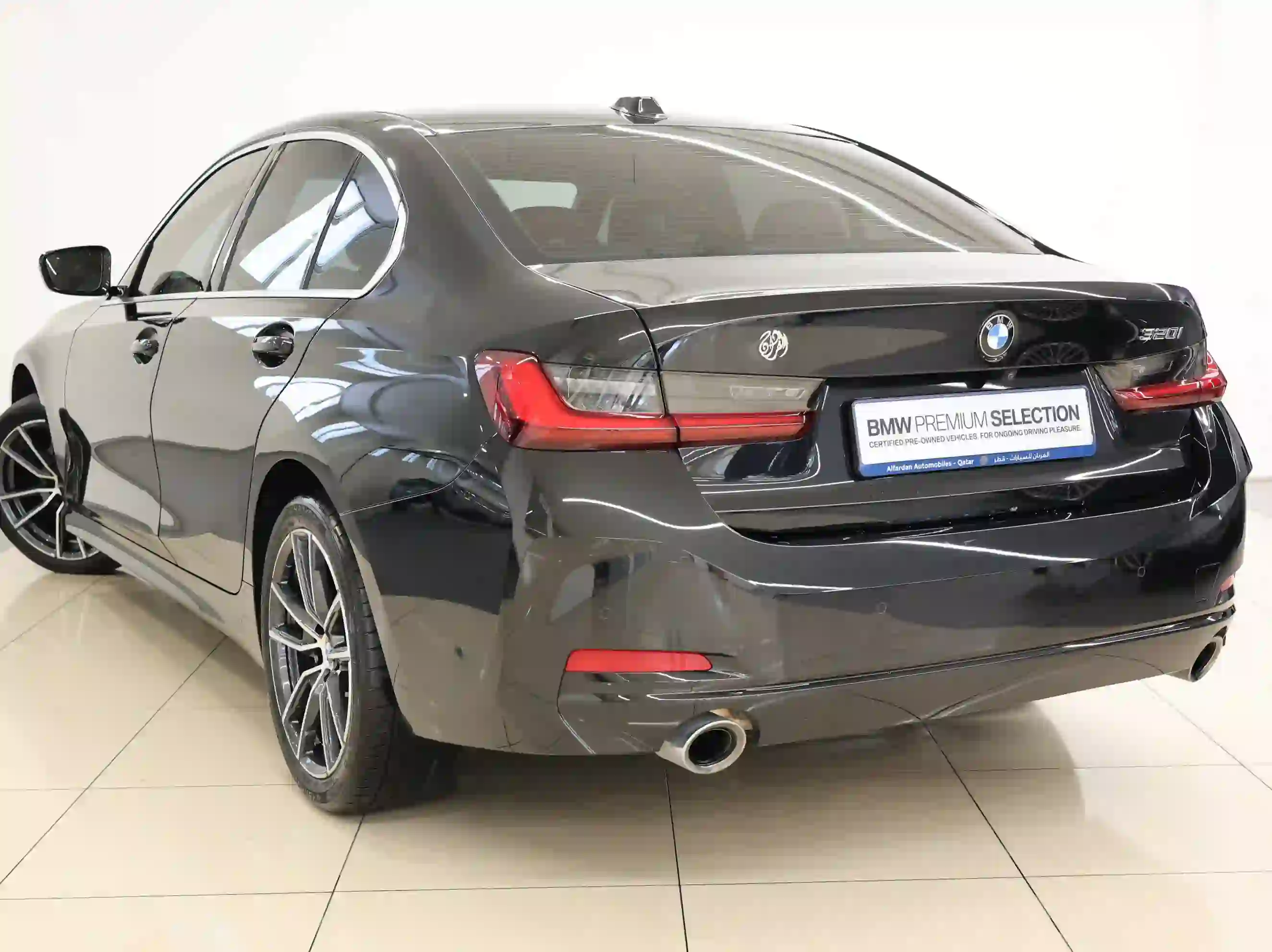 BMW 3-Series 320 i 2023 - Image 3