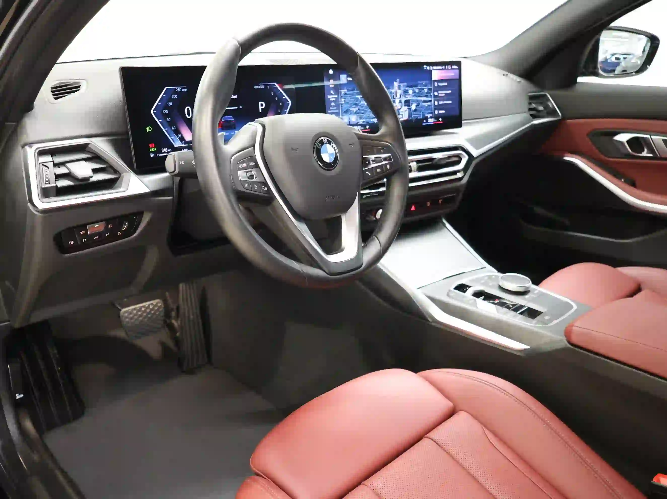 BMW 3-Series 320 i 2023 - Image 4