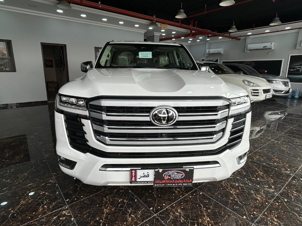 Toyota Land Cruiser VXR Twin Turbo 2025
