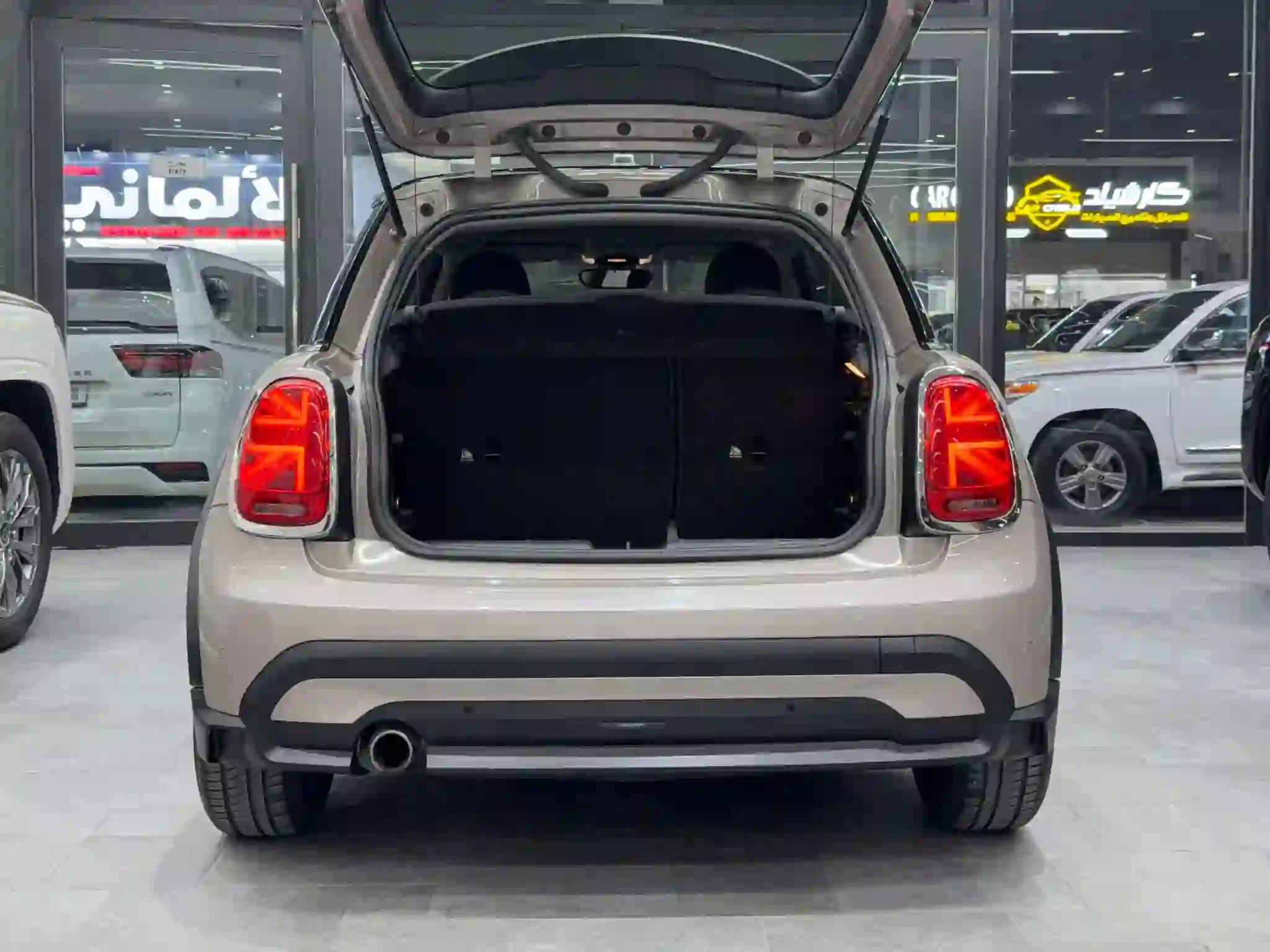 Mini Cooper 2022 - Image 2