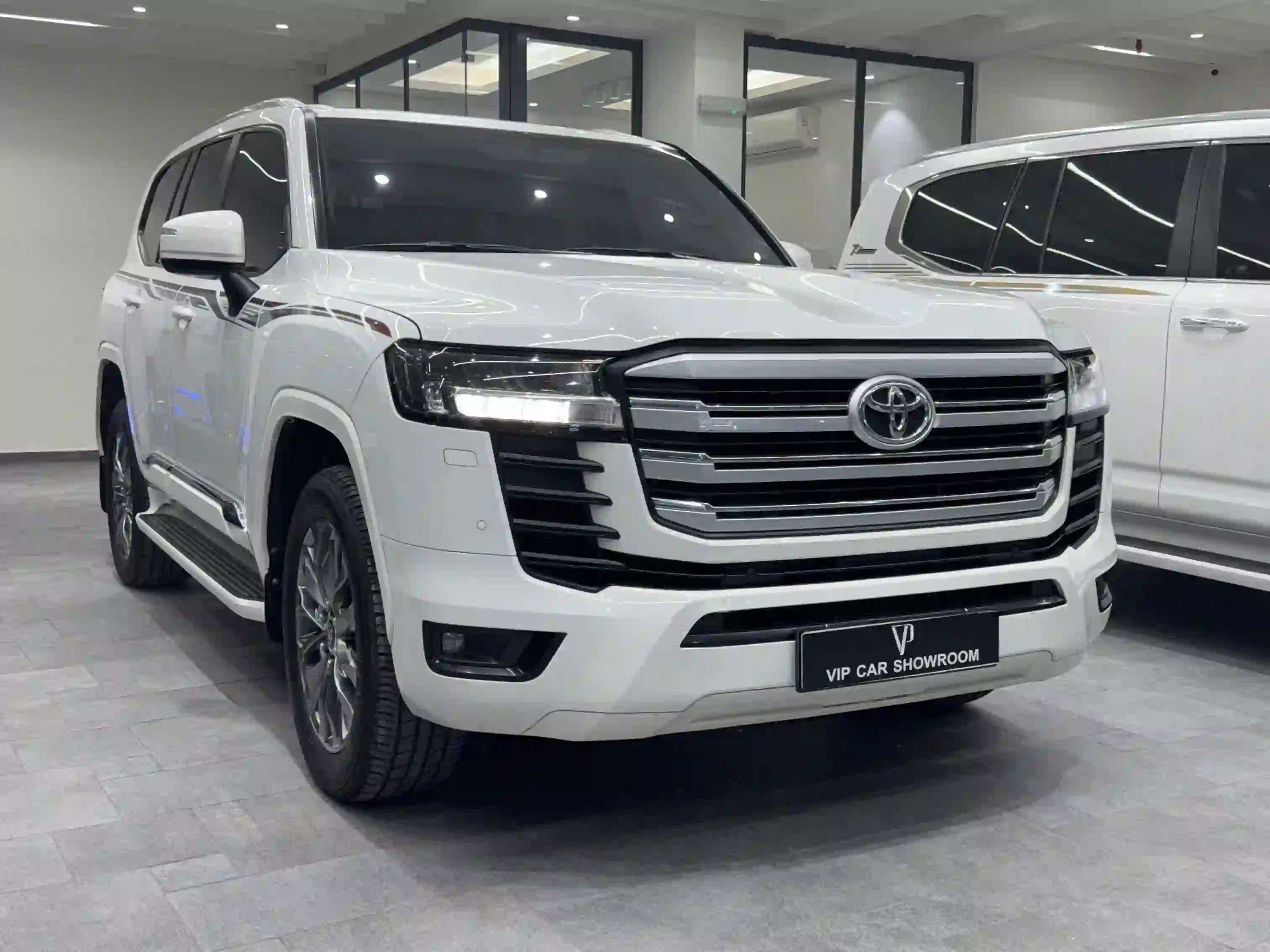 Toyota Land Cruiser GXR Twin Turbo 2022 - Image 2