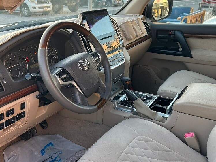 Toyota Land Cruiser GX.R 2014 - Image 2