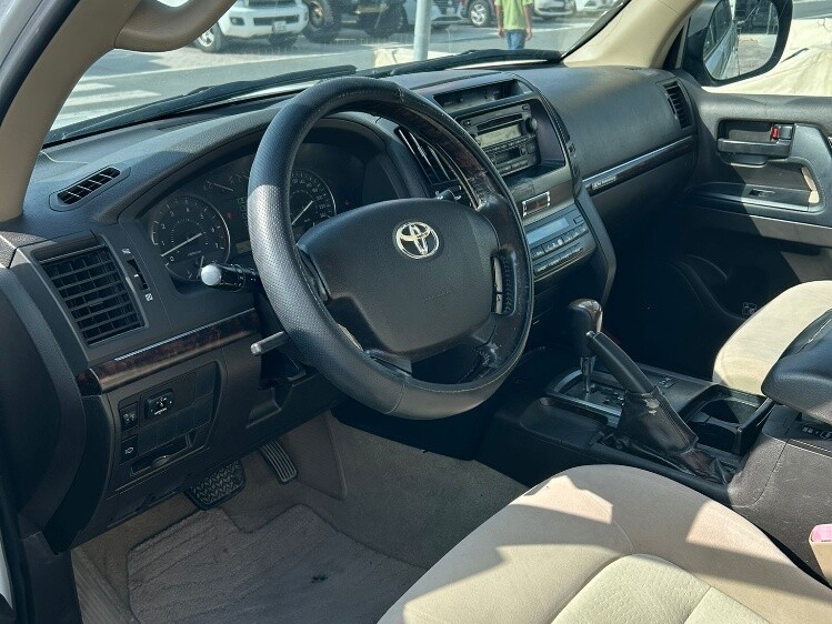 Toyota Land Cruiser G standard 2011 - Image 2