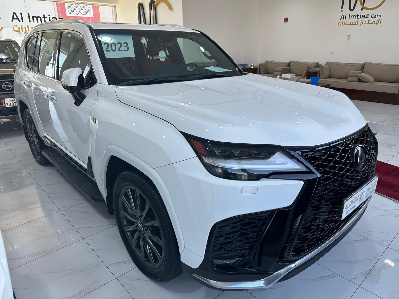 Lexus LX 600  F-Sport 2023 - Image 2