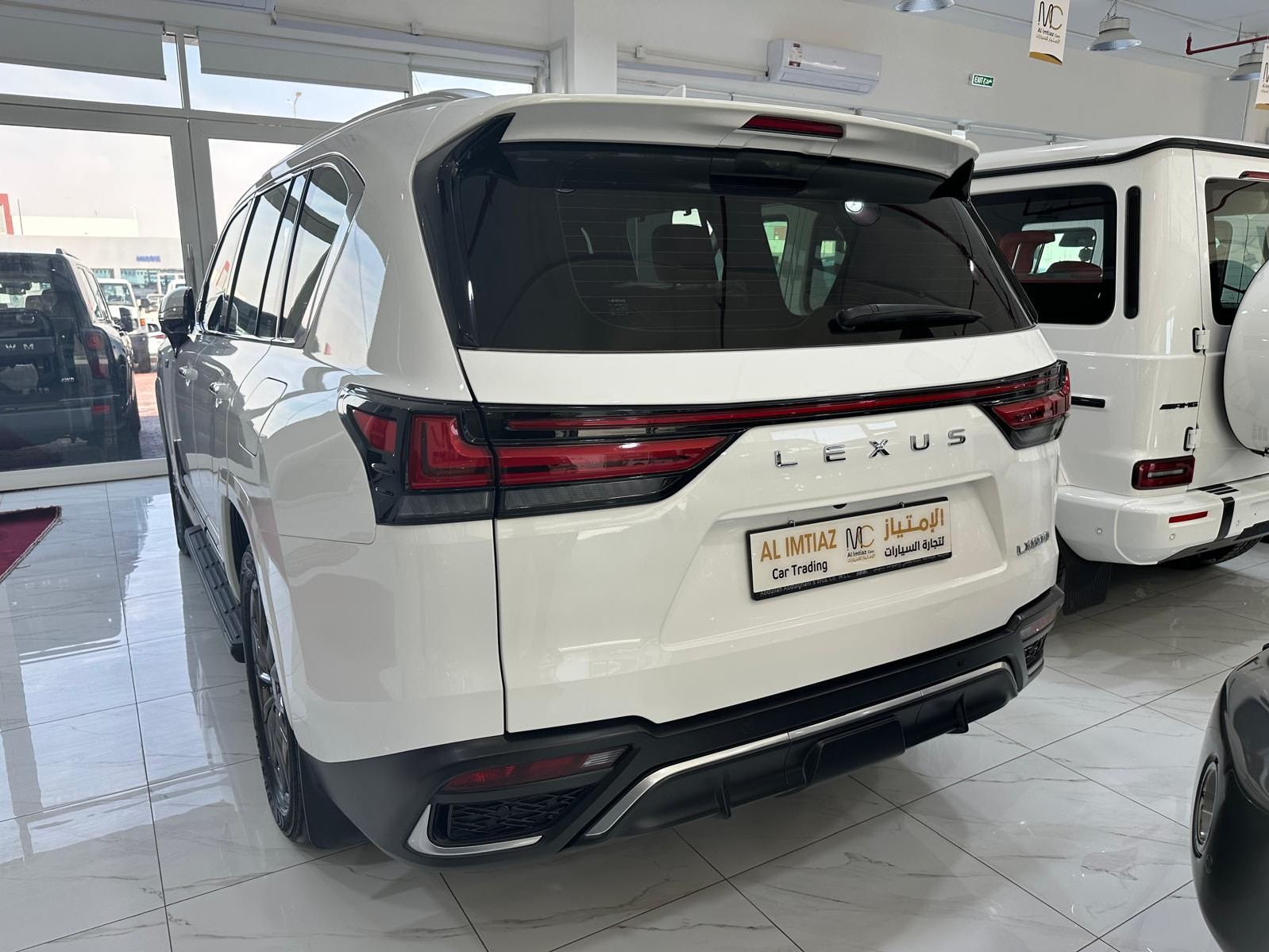 Lexus LX 600  F-Sport 2023 - Image 4