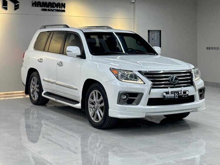 Lexus LX 570 S 2015 - Image 2