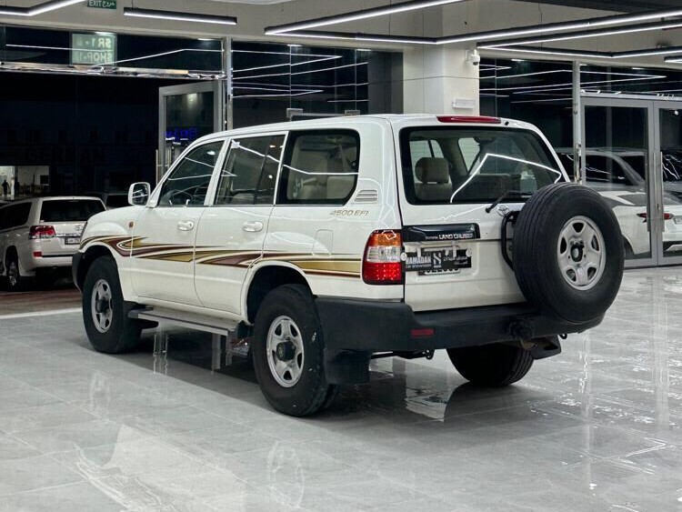 Toyota Land Cruiser GX 2006 - Image 4