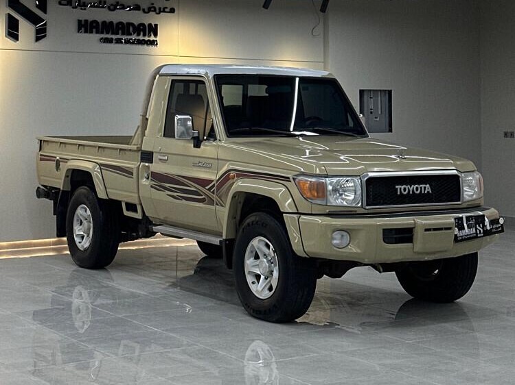 Toyota Land Cruiser LX 2021 - Image 2