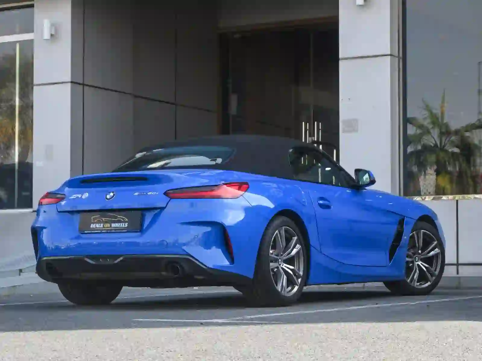 BMW Z-Series 4-20i 2021 - Image 2