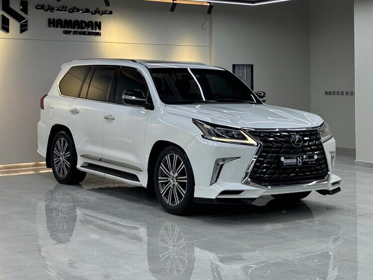 Lexus LX 570 S 2017 - Image 2