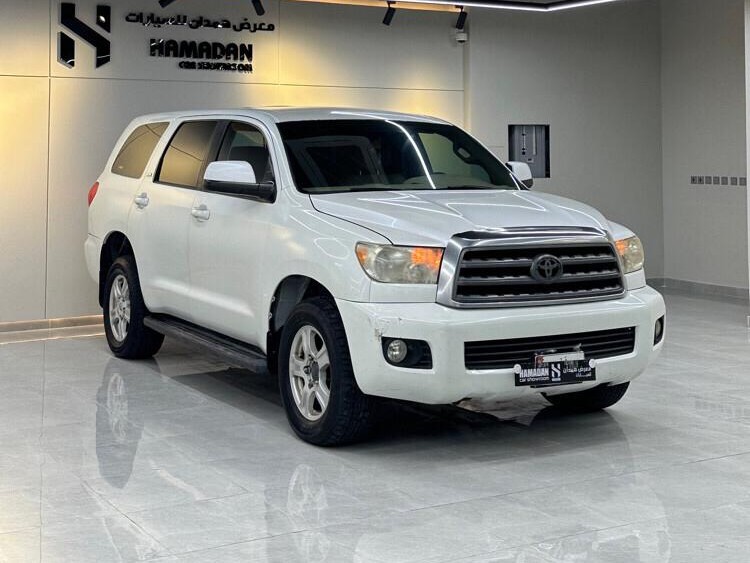 Toyota Sequoia 2014 - Image 2