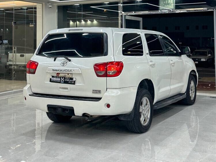 Toyota Sequoia 2014 - Image 3