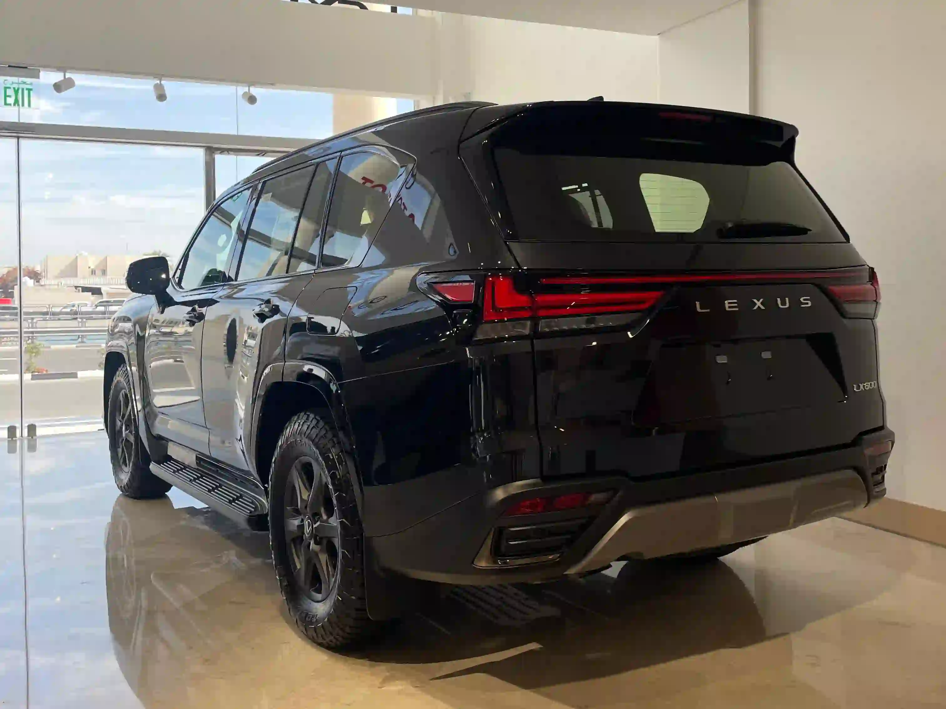 Lexus LX 600 OVERTRAIL 2025 - Image 2