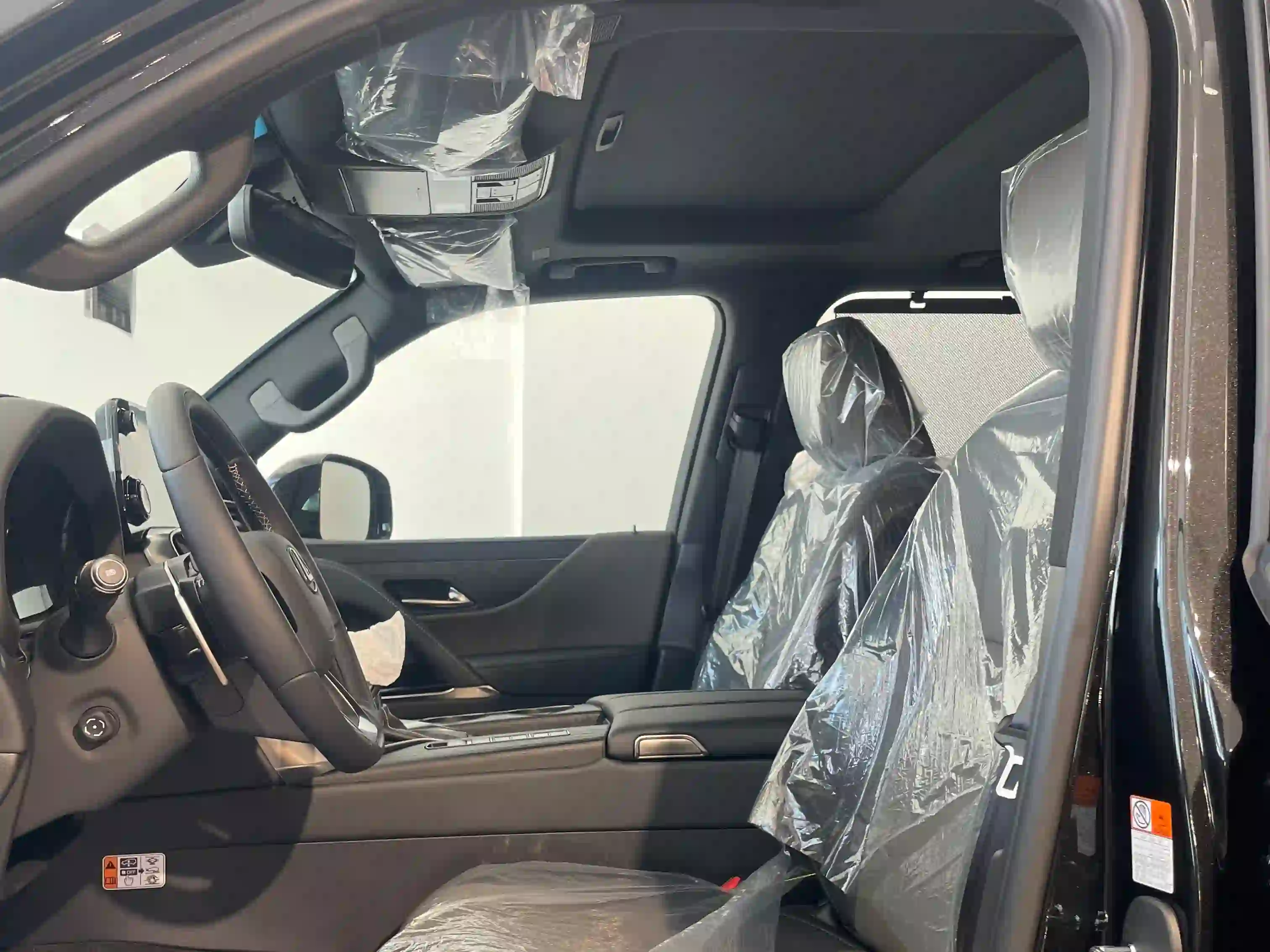Lexus LX 600 OVERTRAIL 2025 - Image 4