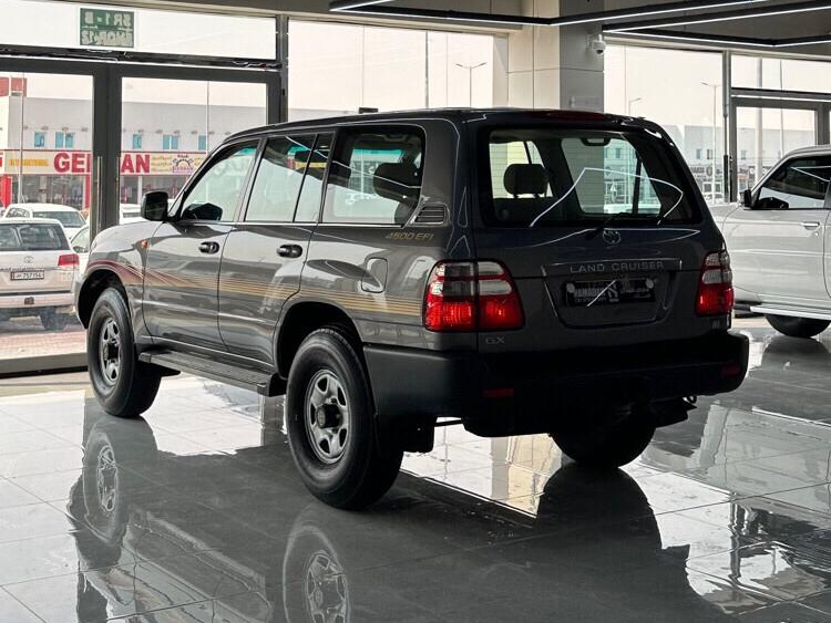 Toyota Land Cruiser GX 2005 - Image 4