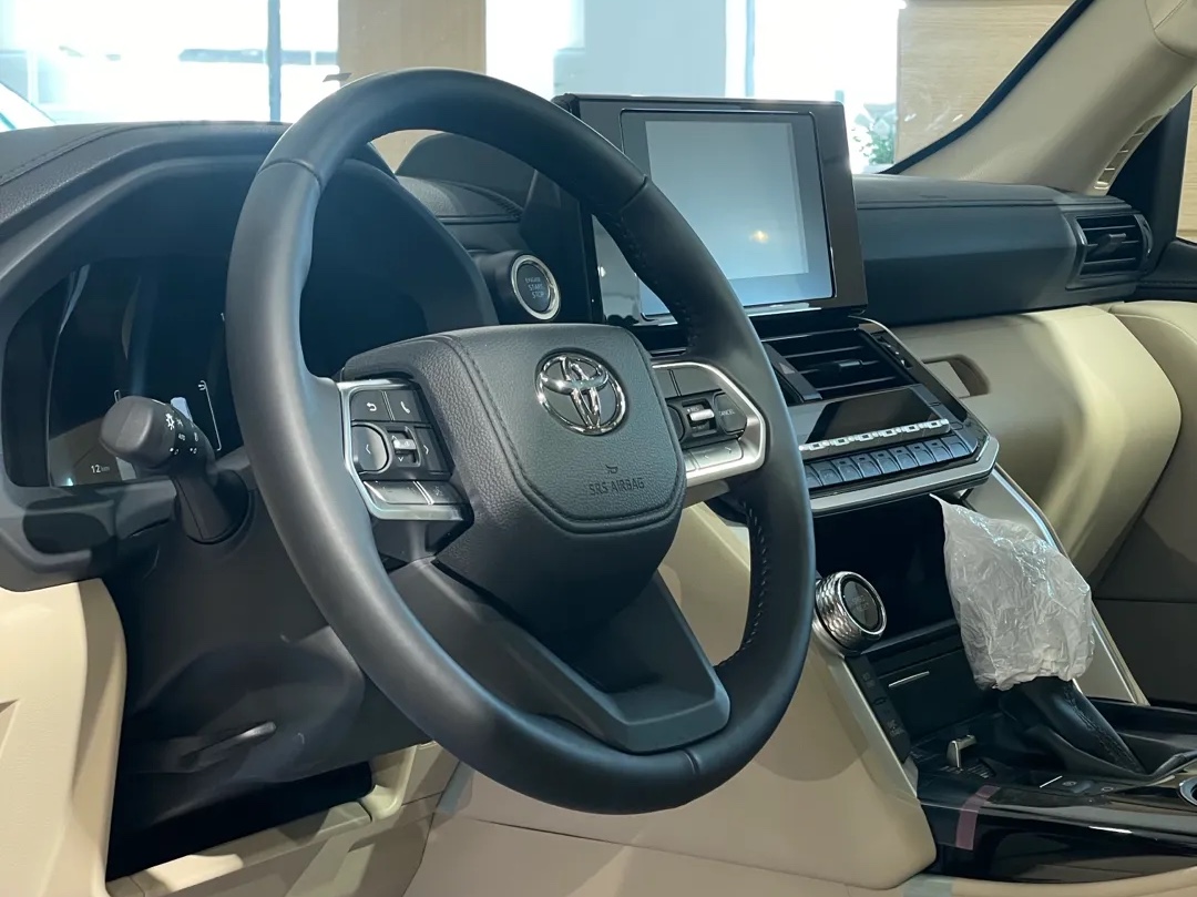 Toyota Land Cruiser GX.R 2026 - Image 3